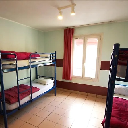 Ostello Internationale Des Jeunes Parigi