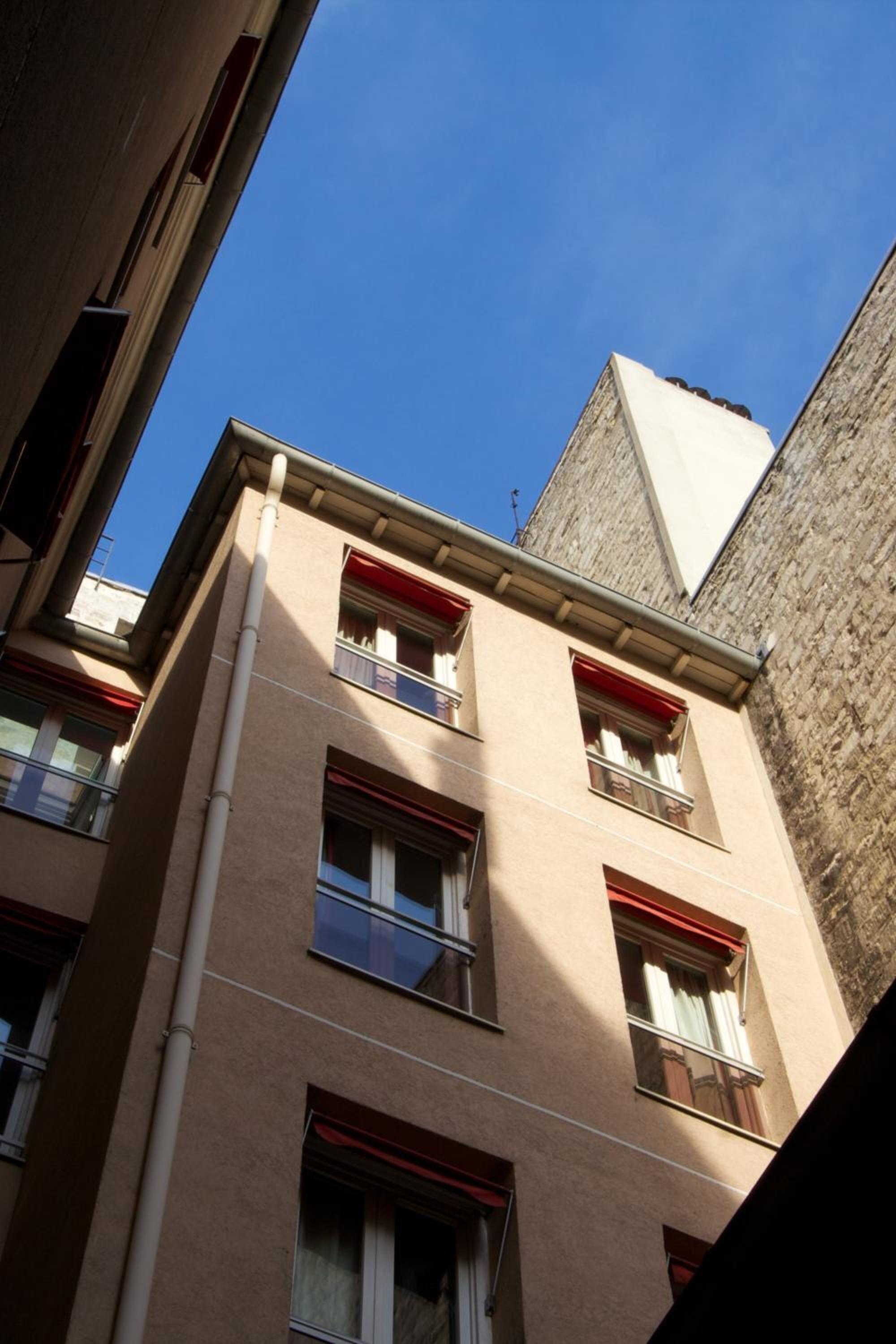 Internationale Des Jeunes Ostello *