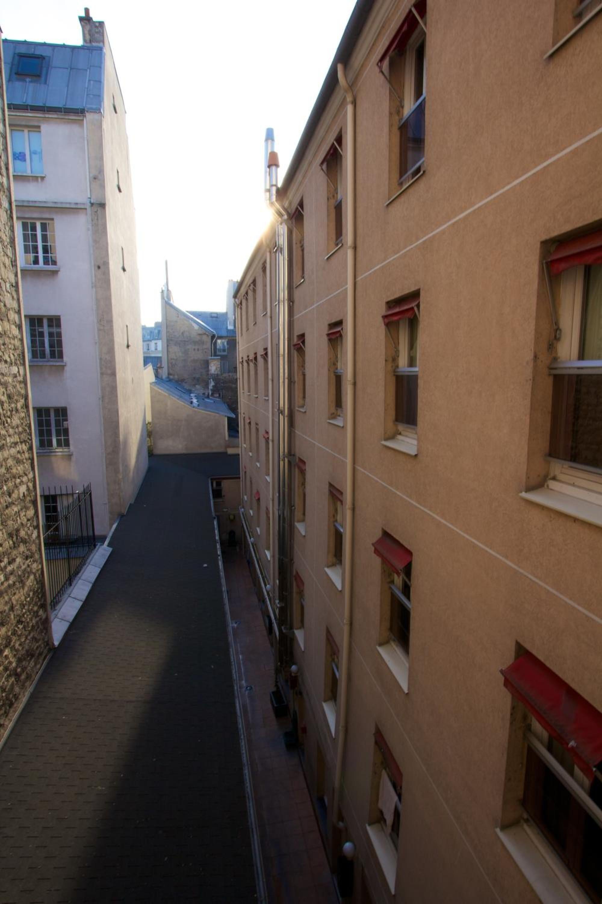 Internationale Des Jeunes Hostel *